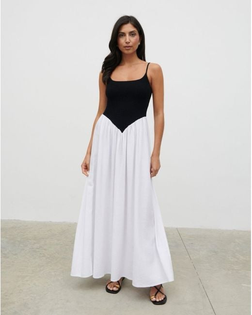 Pretty Lavish White Maude