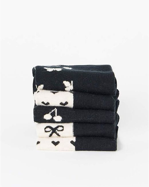 Pretty Secrets Black 5 Pack Trainer Socks