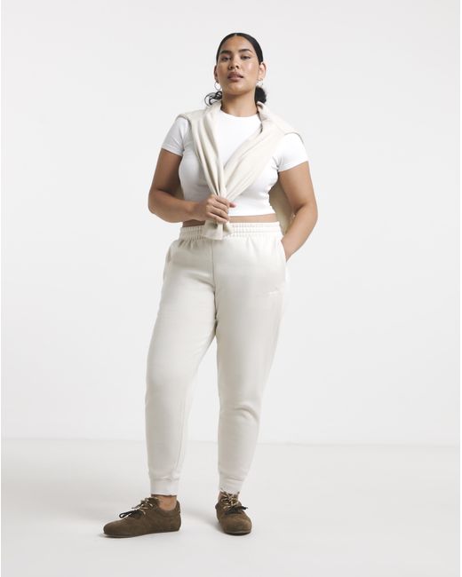 PUMA White Essentials No.1 Logo Sweatpants