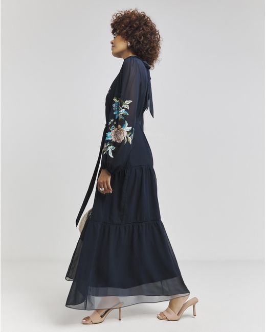 Hope & Ivy Blue Reine Midaxi Dress