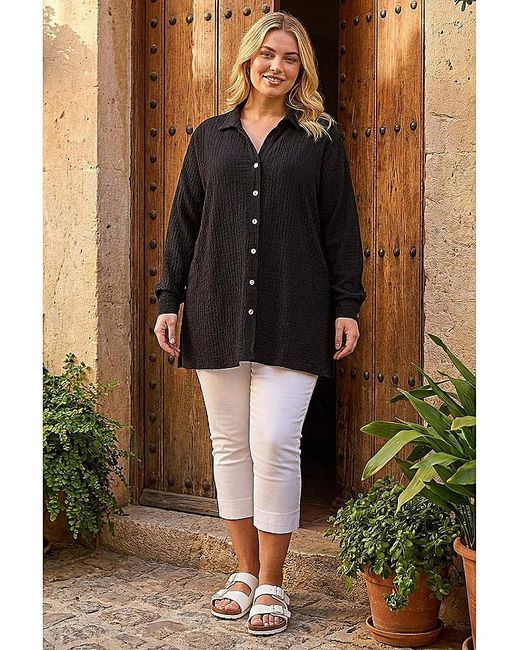Roman Curve Black Textured Blouse