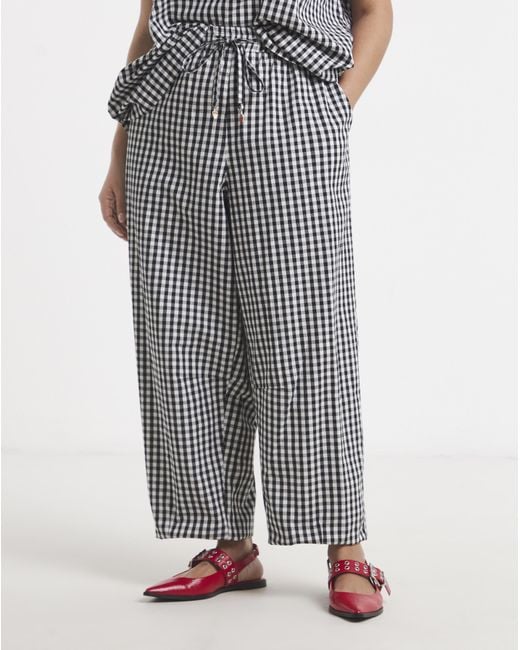Simply Be Gray Gingham Barrel Leg Trouser