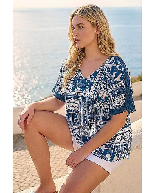 Roman Curve Blue Postcard Print Top