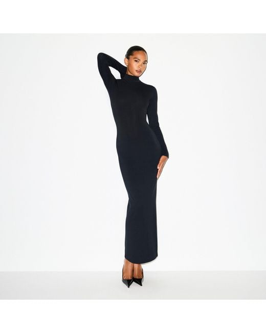 Skims Turtleneck Long Dress in Black | Lyst Skims Turtleneck Long Dress in Black | Lyst