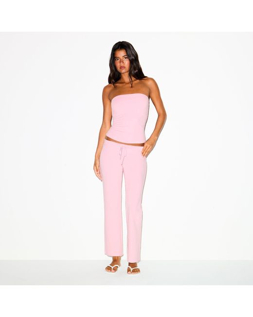Skims Pink Low Rise Crop Pant