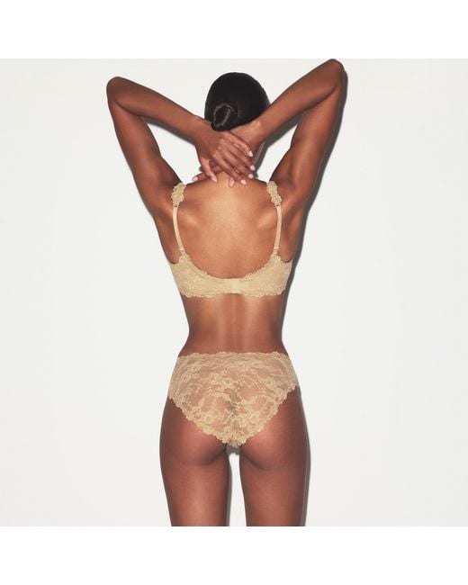 Skims Natural Brief