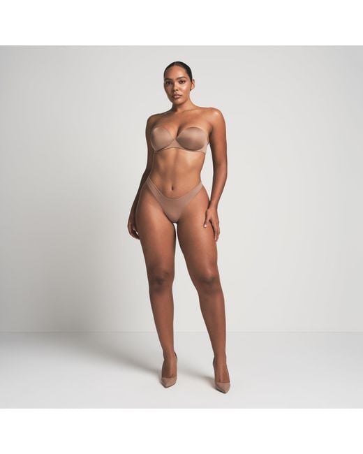 Skims Natural Strapless Push-Up Bra