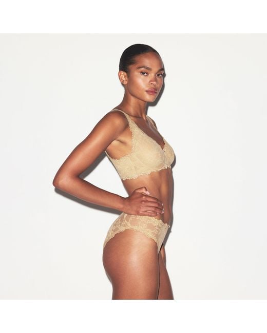 Skims Natural Brief