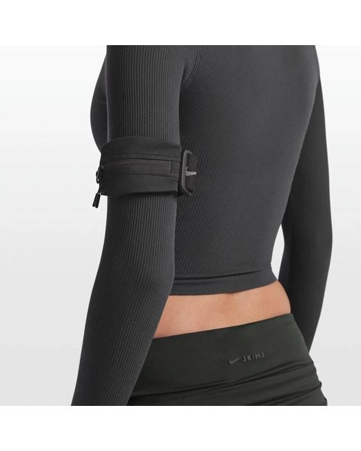 Skims Black Armband