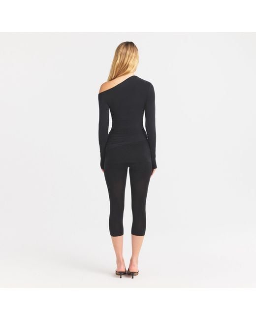 Skims Black Wrap Capri