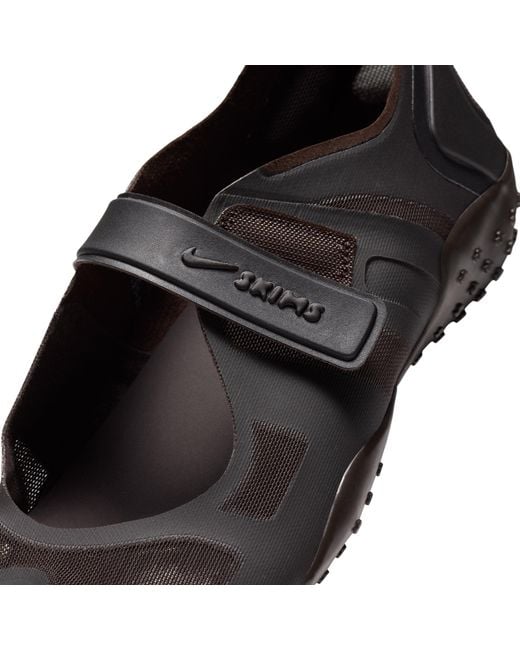 Skims Black Rift Mesh
