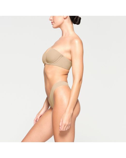 Skims Natural Fits Everybody Strapless Bra