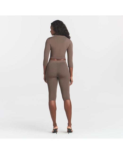 Skims Brown Capri