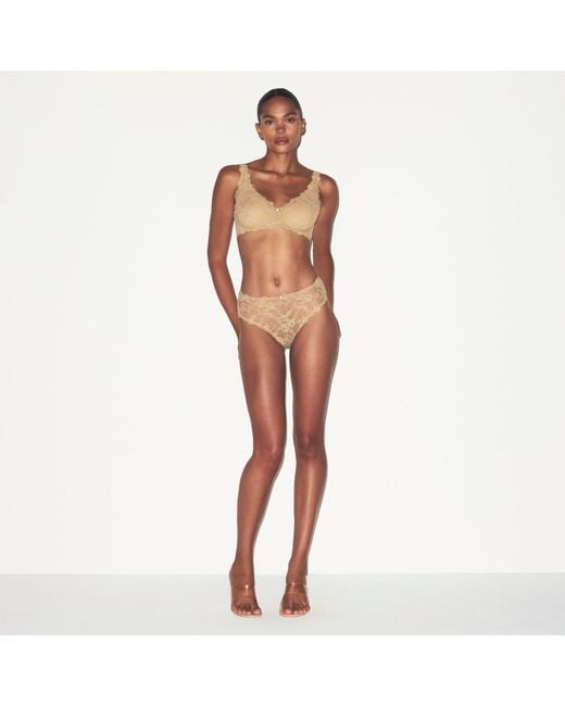 Skims Natural Brief