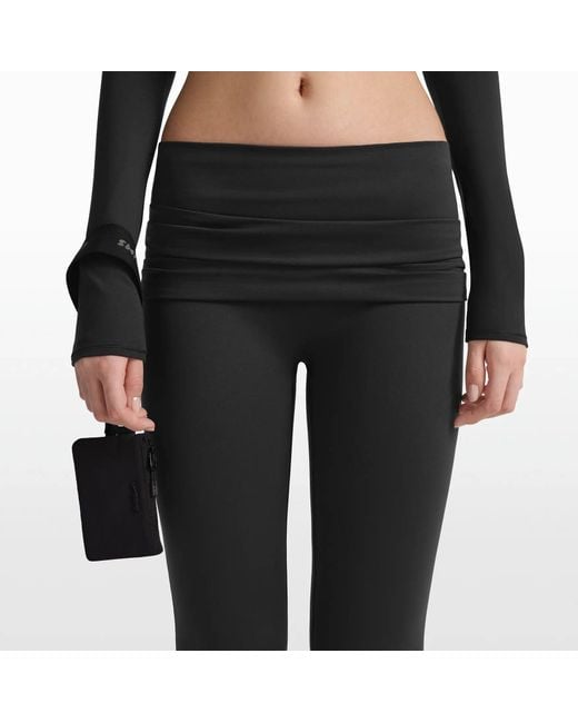 Skims Black Clippable Pouch