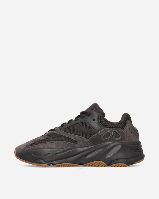 slam jam yeezy 700