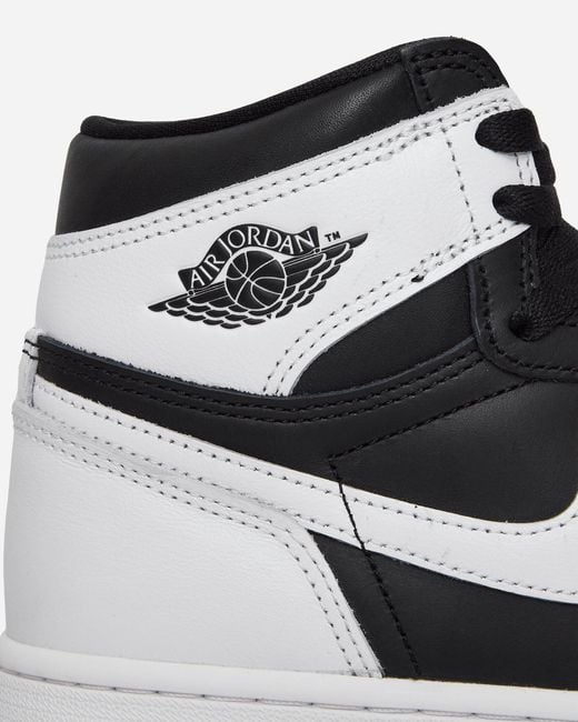 Nike Air Jordan 1 Retro High Sneakers Black / White for men