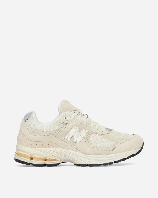 New Balance 2002r Sneakers Beige in White for Men Lyst UK