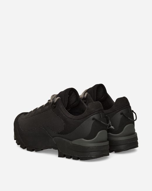 Roa Black Hida Low Boots for men