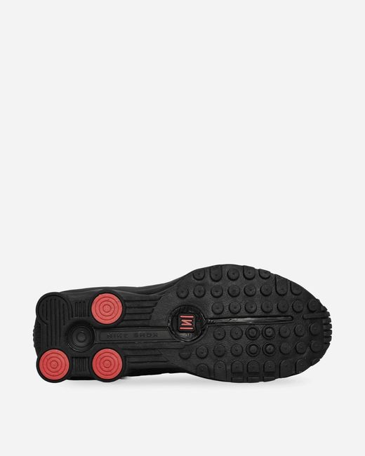 Nike Wmns Shox R4 Sneakers Black for men