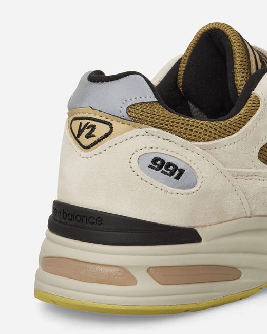 New Balance White Made In Uk 991v2 Sneakers Silver Birch / Amber Green / Silver Fern for men