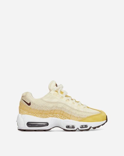 Nike Wmns Air Max 95 Sneakers Saturn Gold / Alabaster in Natural | Lyst UK