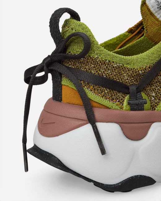 Nike Green Wmns Flyknit Bloom Sneakers Pear / Dark Smoke for men
