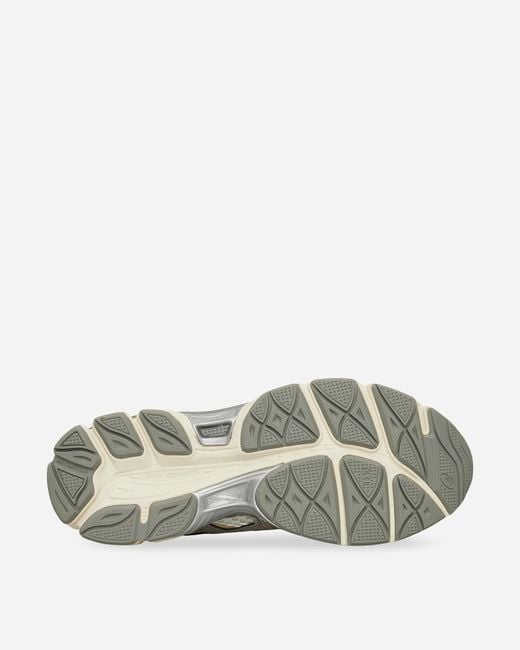 Asics White Gel-Cumulus 16 Sneakers Cream Clay for men