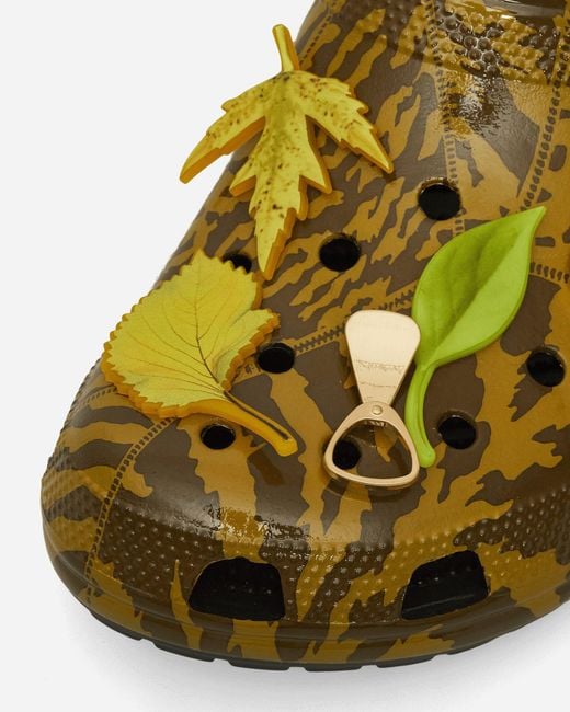 CROCSTM Green Aries Classic Clogs Dark Algae for men