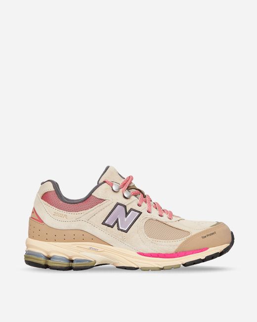 2002r new balance pink