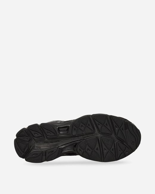 Asics Black Sports Shoes "Gel-Cumulus 16" for men
