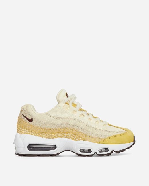Nike Wmns Air Max 95 Sneakers Saturn Gold / Alabaster in Natural | Lyst