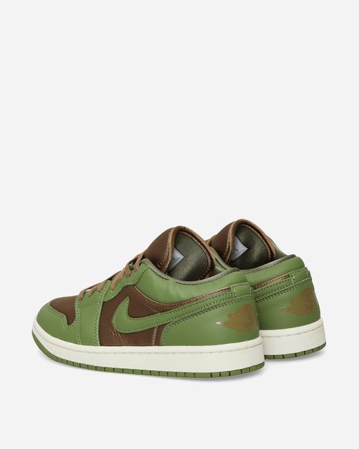 Nike Green Wmns Air Jordan 1 Low Se Sneakers Kelp / Sky J Light Olive for men