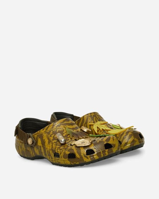 CROCSTM Green Aries Classic Clogs Dark Algae for men