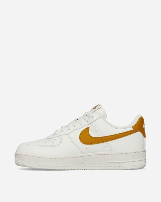 Nike White Wmns Air Force 1 07 Se Sneakers Summit / Bronzine for men