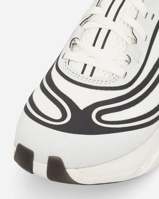 On Shoes White Cloudflow 5 Ad Sneakers Ivory / Black for men
