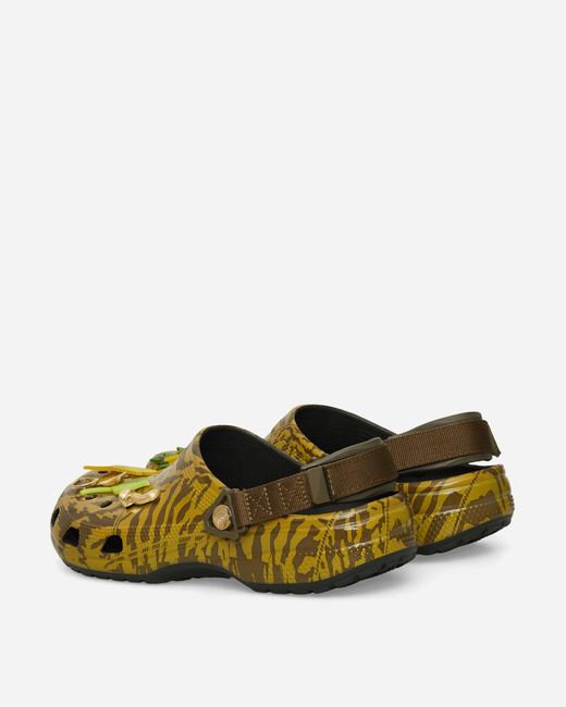CROCSTM Green Aries Classic Clogs Dark Algae for men