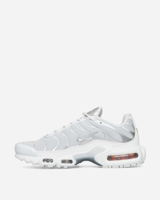 mens white nike air max plus