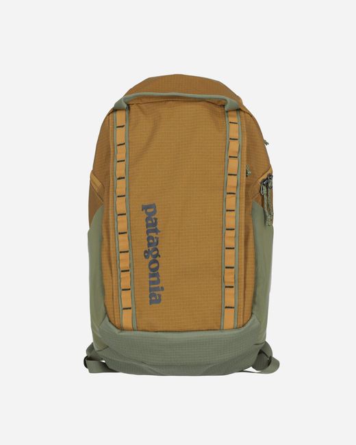 Patagonia Green Black Hole Pack 32l Pufferfish Gold for men