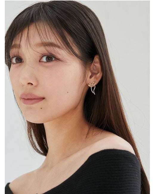 SNIDEL White Ribbon Earrings