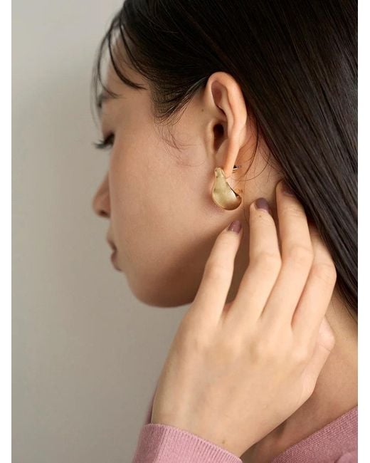 SNIDEL White Nuance Drop Earrings