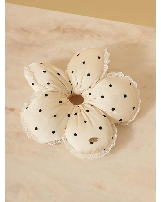 SNIDEL White Flower Scrunchie