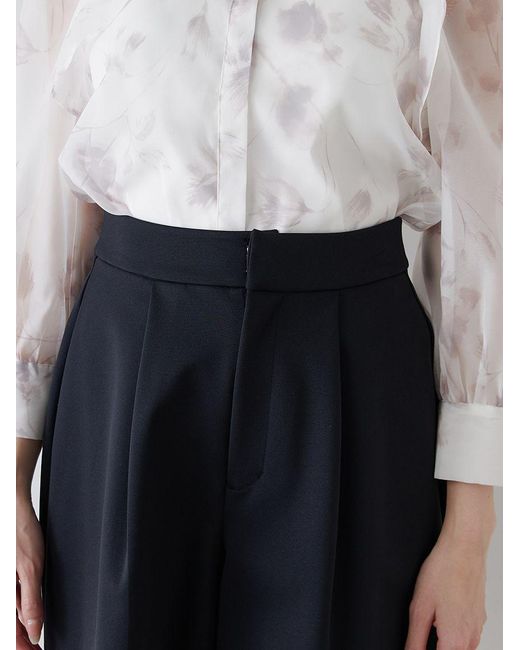 SNIDEL White Structured Shorts