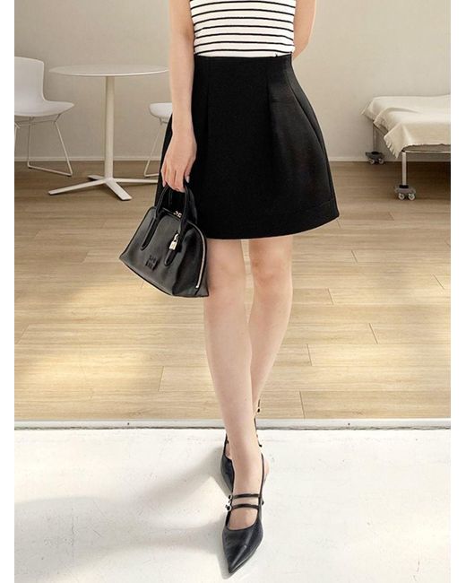 SNIDEL Black Structure Skirt Shorts