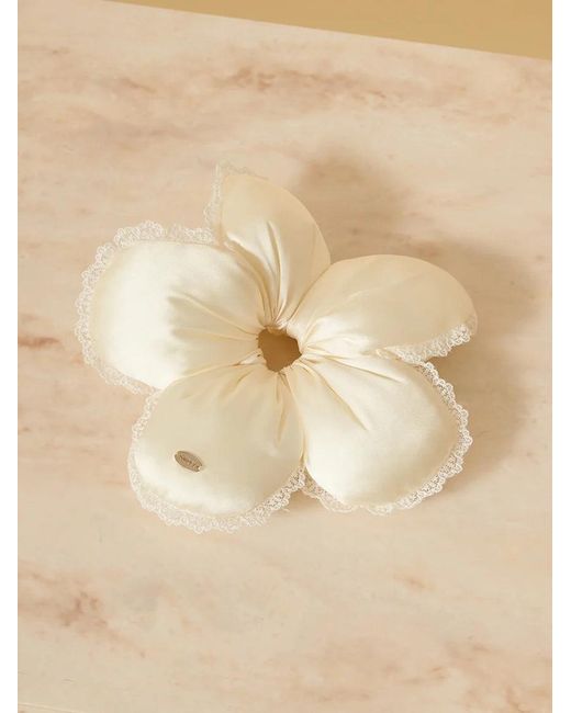 SNIDEL White Flower Scrunchie