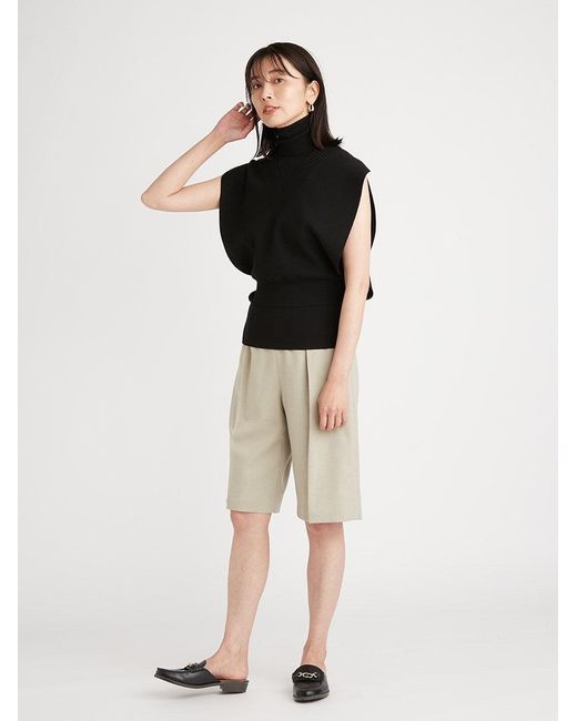 SNIDEL Natural Tuck Slim High Waist Knee Length Shorts