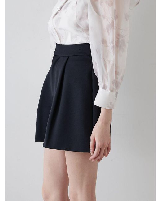 SNIDEL White Structured Shorts
