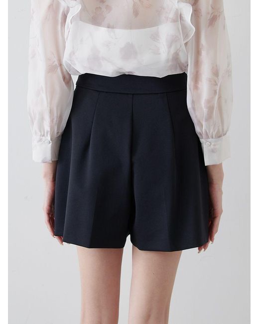 SNIDEL White Structured Shorts