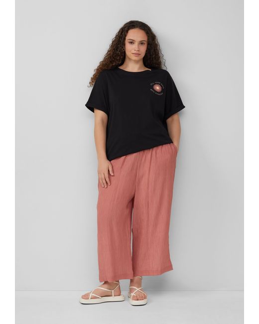 QS Black Lockeres T- Shirt mit Ärmelaufschlag und Frontprint