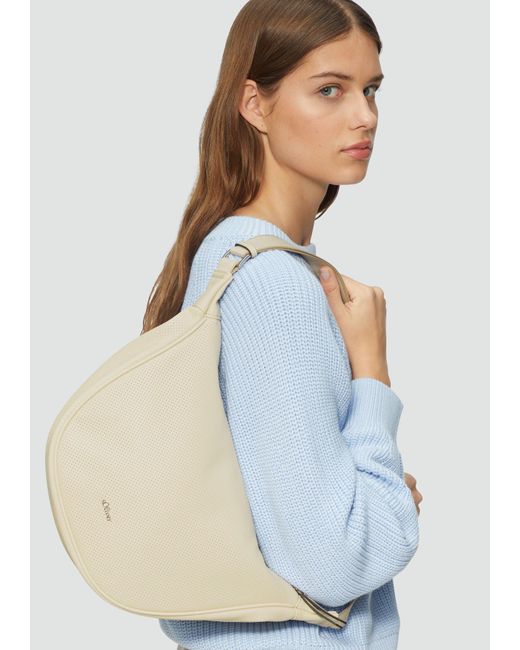 S.oliver Natural Schulter-Tasche mit Lochmuster und Logo-Detail
